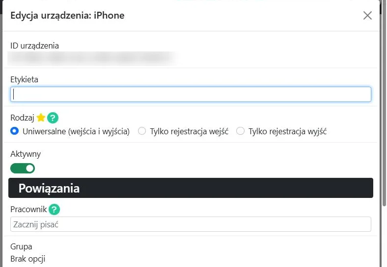 Okno Edycja urządzenia w Registo z polami Etykieta i Pracownik w sekcji Powiązania (ID urządzenia zamazane)